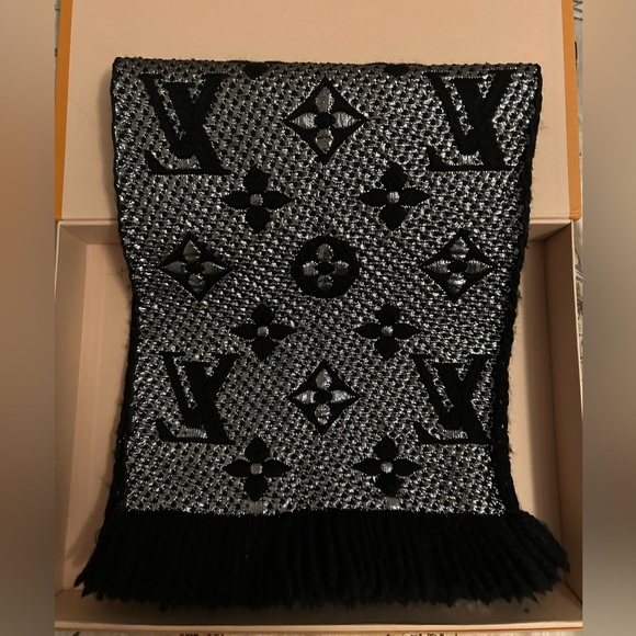 Louis Vuitton Black and Silver Metallic Logomania Wool Scarf - Picture 4 of 5